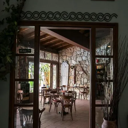 Ξενοδοχείο με διαμερίσματα Ammon Garden Πευκοχώρι