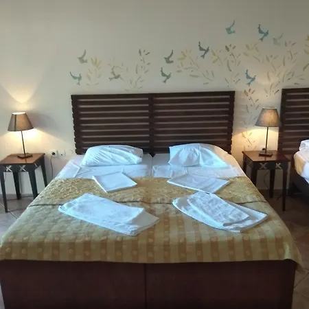 Ξενοδοχείο με διαμερίσματα Ammon Garden 3*