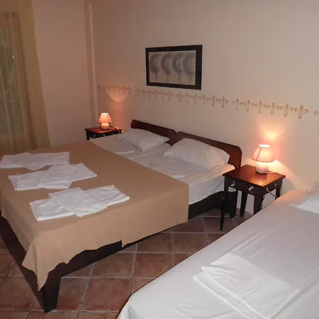 Ammon Garden Apartahotel 3*