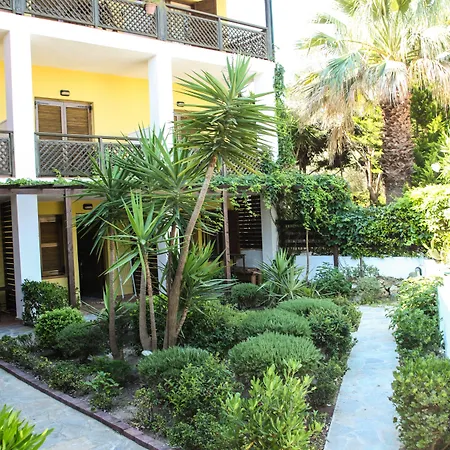 Aparthotel Ammon Garden 3*