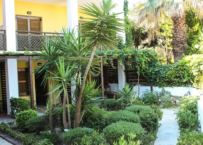 Apartmanhotel Ammon Garden 3*